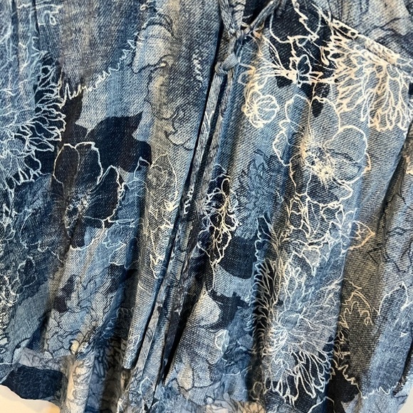 Intermix Romper Women's Size Large Blue Floral Tie Front Long Sleeve - Picture 4 of 6